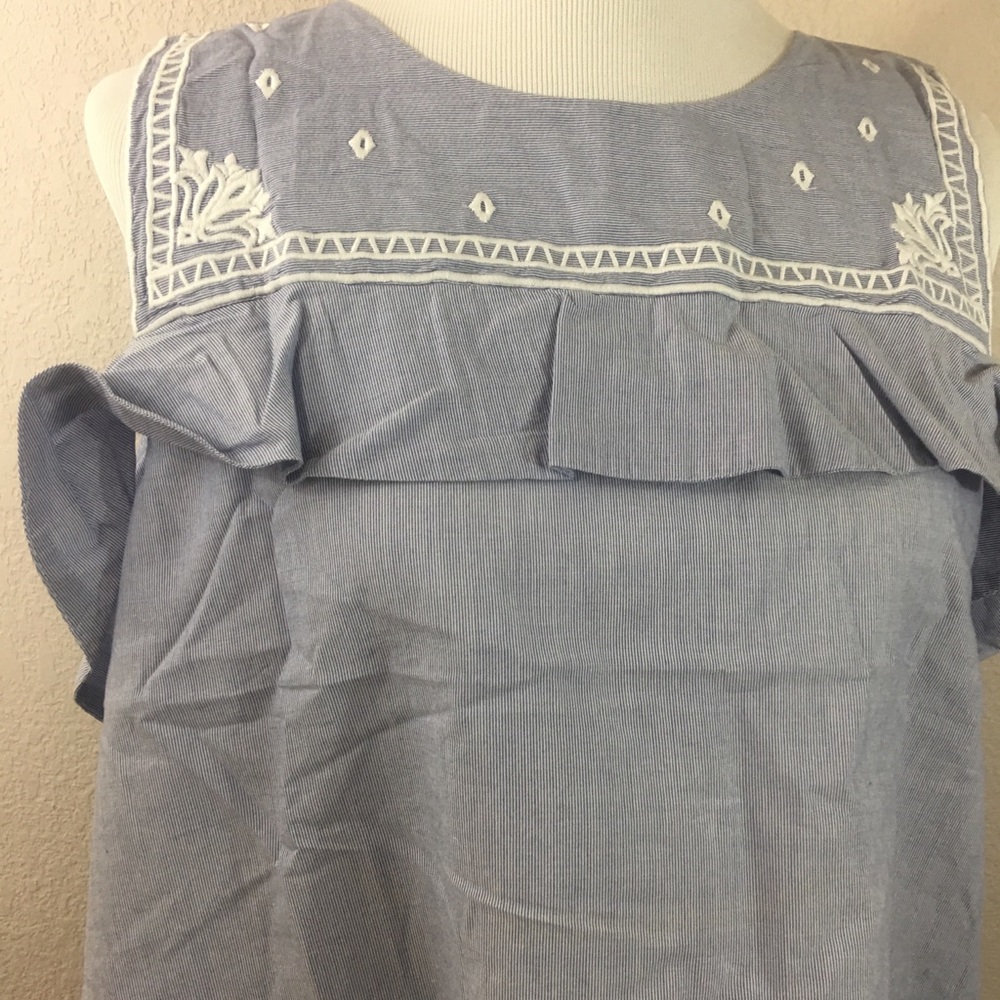Loft cute summer top.